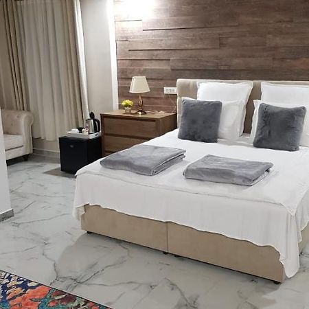 Mini Pool Rooms - Ultracentral - Piscina Cu Hidromasaj Орадеа Екстериор снимка