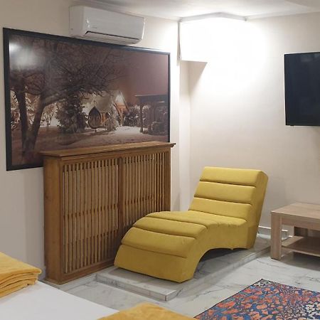Mini Pool Rooms - Ultracentral - Piscina Cu Hidromasaj Орадеа Екстериор снимка