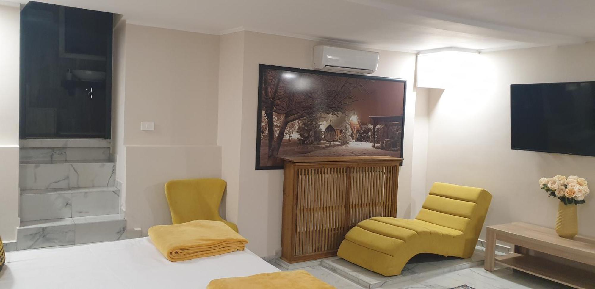 Mini Pool Rooms - Ultracentral - Piscina Cu Hidromasaj Орадеа Екстериор снимка